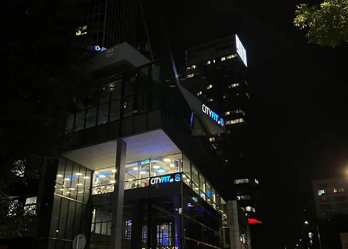 At Heart Of وارسو